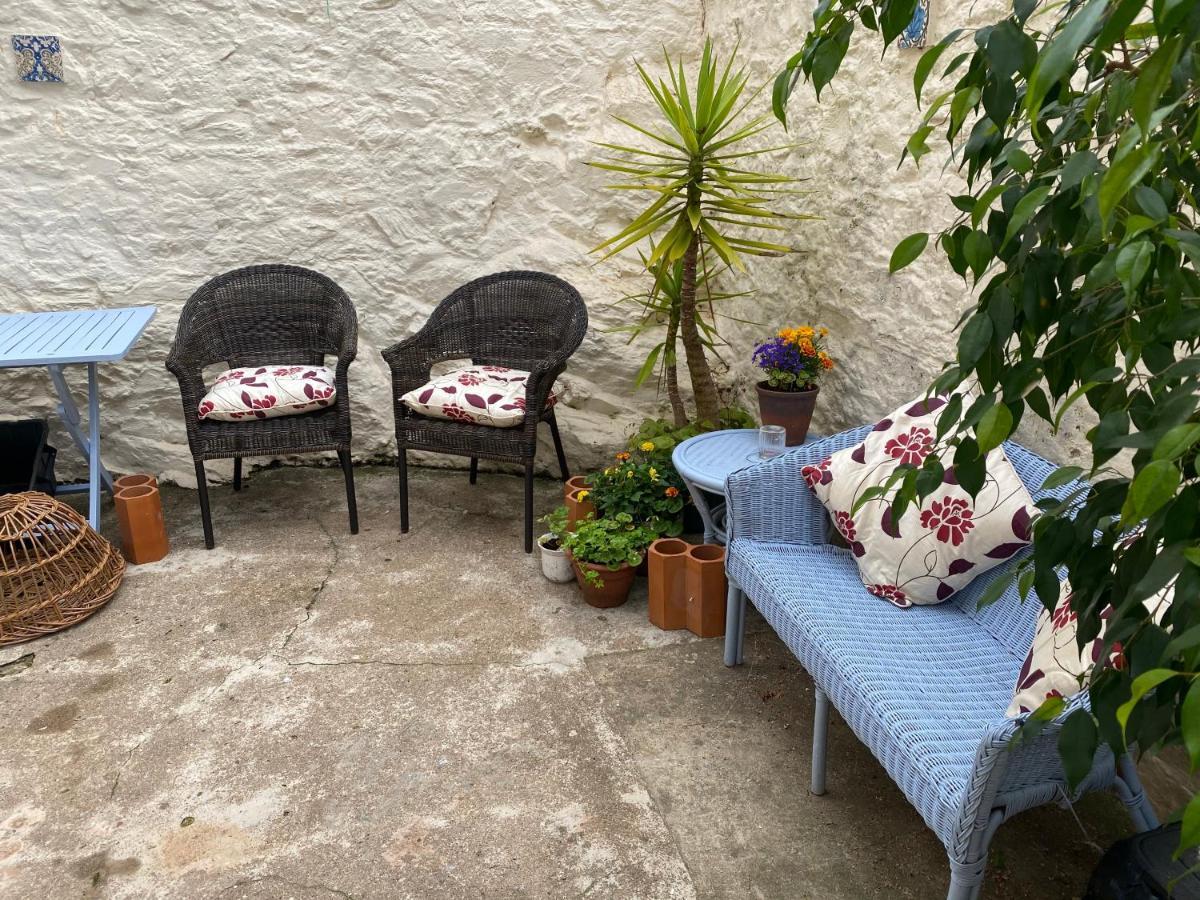 Lobster Pot Apartment With Stunning Harbour And Sea Views And Free Parking For One Car & Pet Friendly Бриксгем Екстер'єр фото